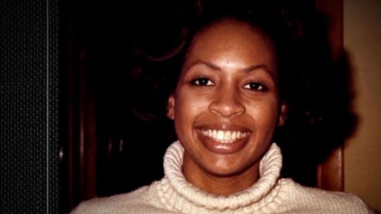 [IMAGE] 48 Hours: Who was Robin Warr Lawrence and what happened to her? Disturbing details of the 1994 case, revisited