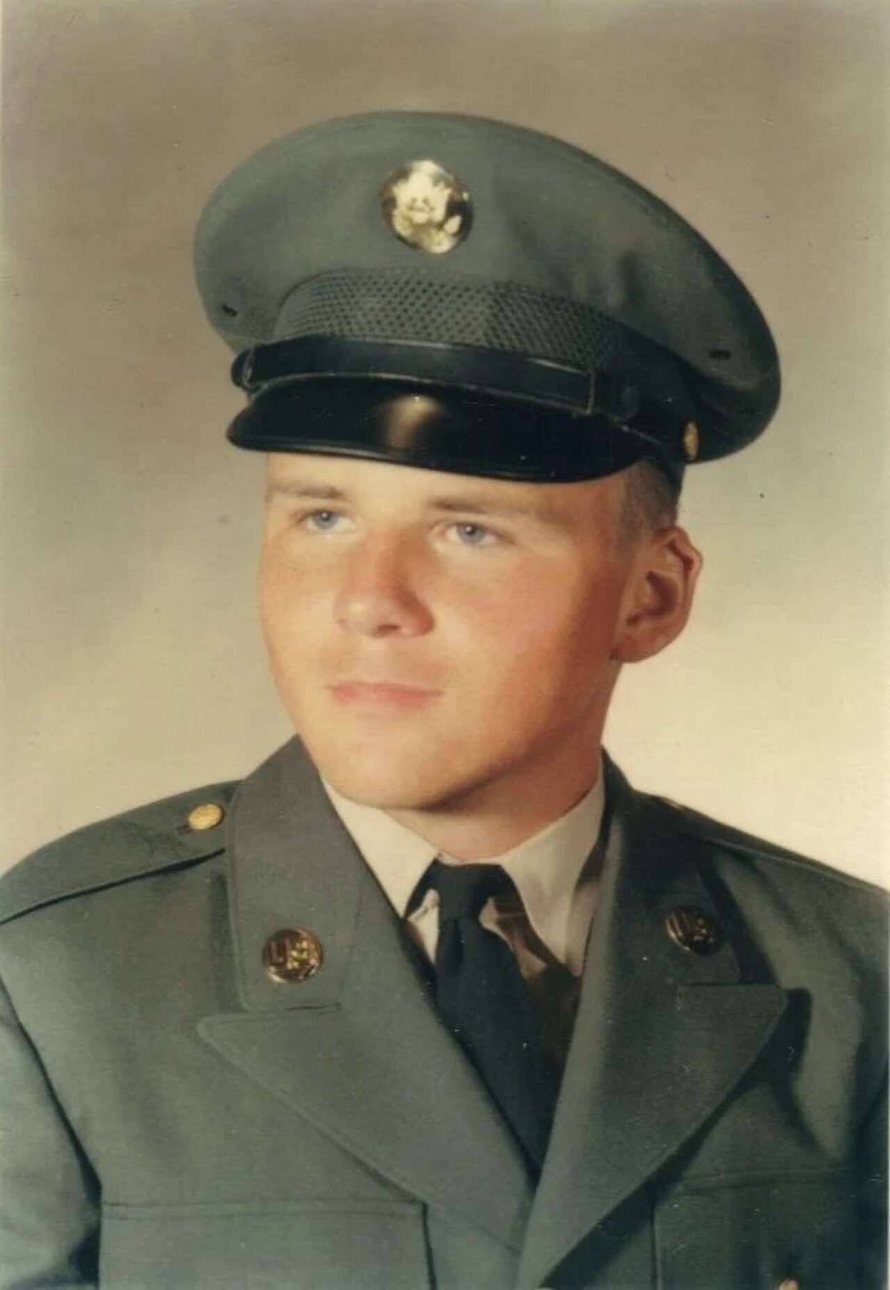 [IMAGE] Decades-old cold case victim found near Woodburn identified