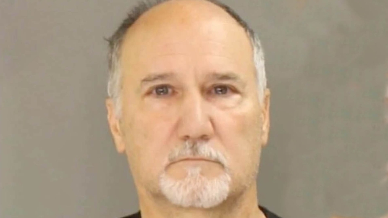 [IMAGE] Chilling piece of discarded airport evidence used to catch &lsquo;killer&rsquo; 47 years after brutal murder of tee...